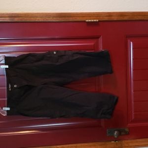 Lee Relaxed Fit Mid Rise Black Cargo Capri